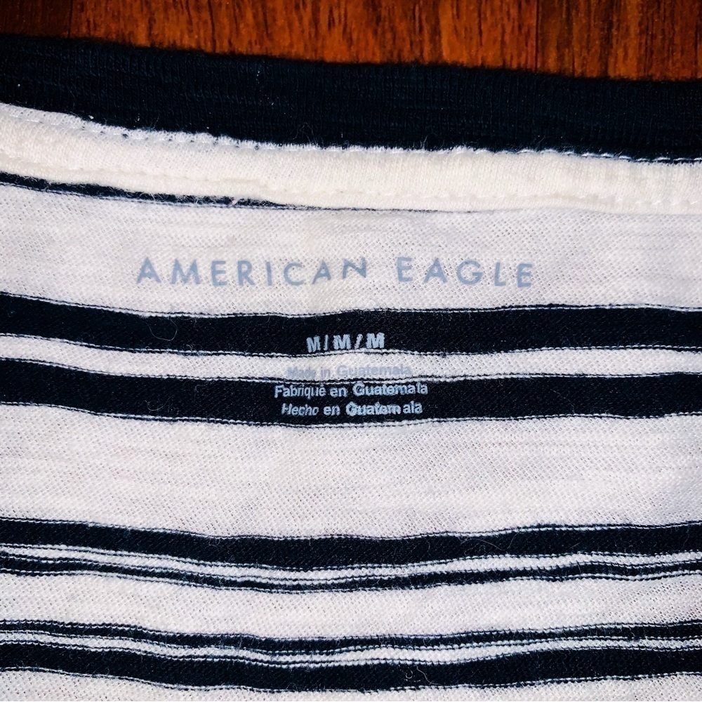 American Eagle Women’s Striped Cropped Blouse Size Medium - Picture 2 of 7
